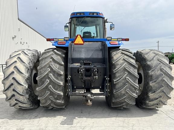Image of New Holland TJ375 equipment image 3