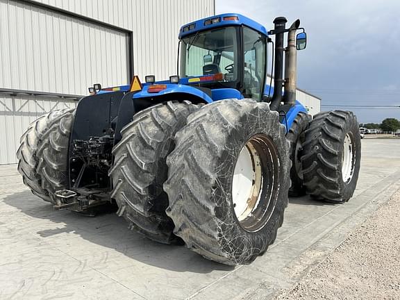 Image of New Holland TJ375 equipment image 4