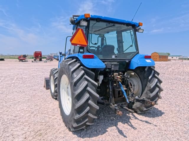 Image of New Holland TL100A equipment image 2