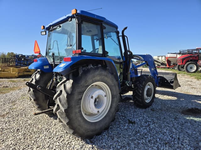 Image of New Holland TL80A equipment image 4