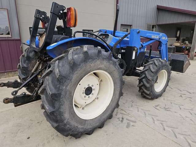 Image of New Holland TN65 equipment image 4