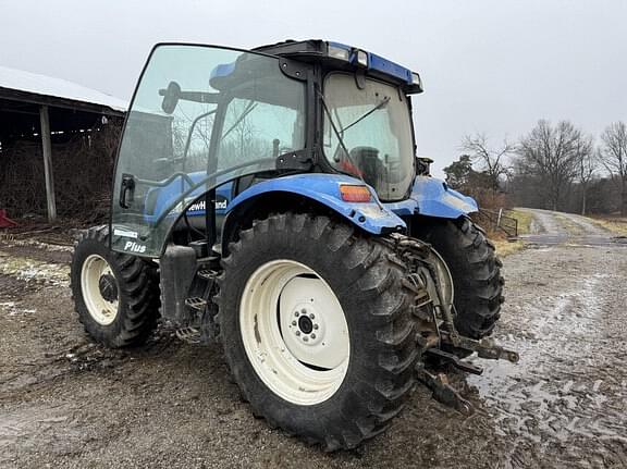 Image of New Holland TS125A equipment image 2