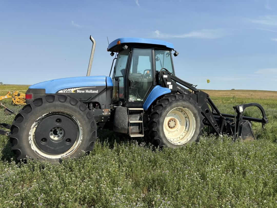 Image of New Holland TV145 Primary image