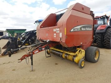Main image New Holland BR780
