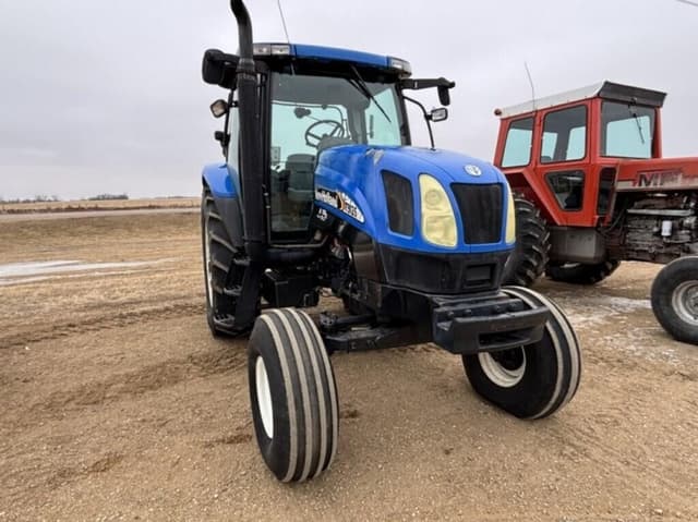 Image of New Holland TS125A equipment image 2