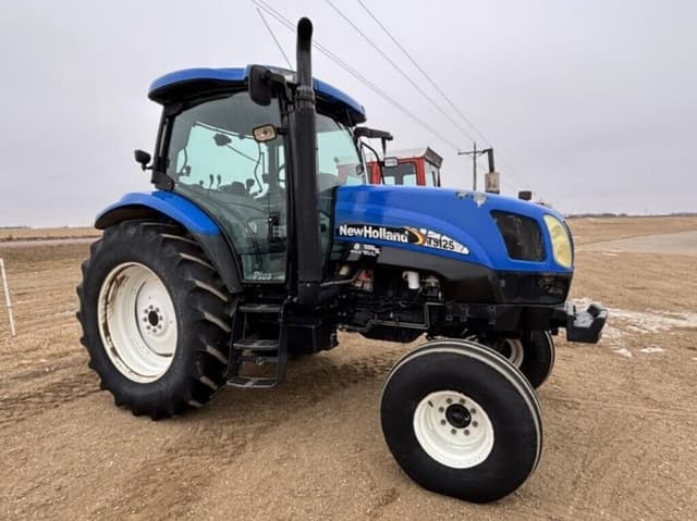 Image of New Holland TS125A equipment image 3