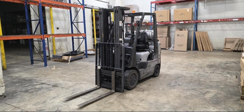 2004 Nissan MCPL02A25LV Equipment Image0