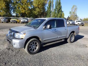 Main image Nissan Titan