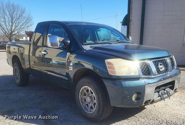 Image of Nissan Titan equipment image 2