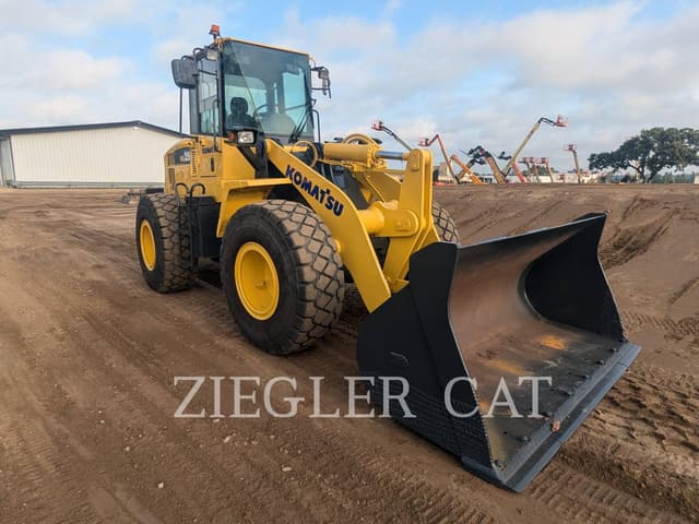 Image of Komatsu WA250-5 equipment image 1