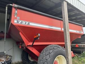 2004 Parker 737 Image