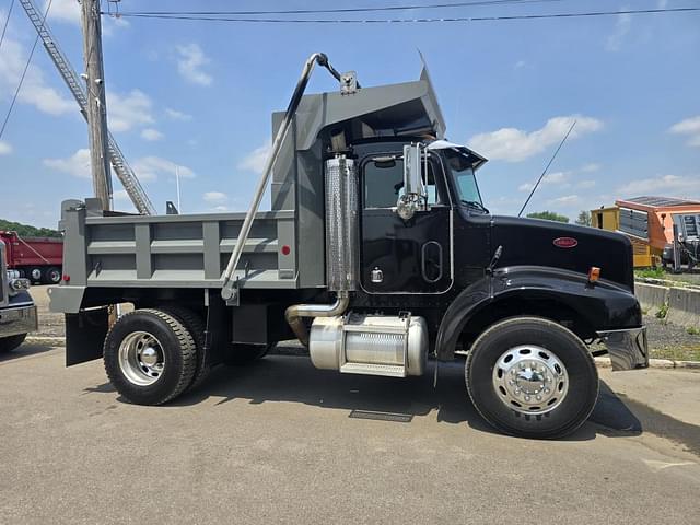 Image of Peterbilt 330 equipment image 1