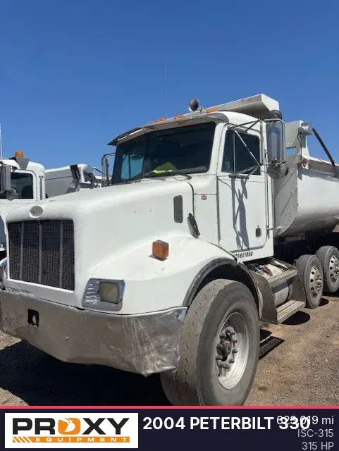 Image of Peterbilt 330 equipment image 3