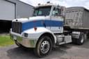 2004 Peterbilt 330 Image