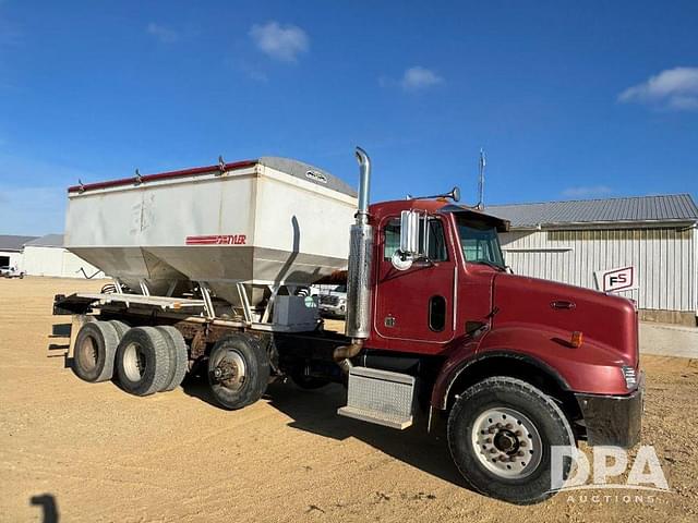 Image of Peterbilt 330 equipment image 1