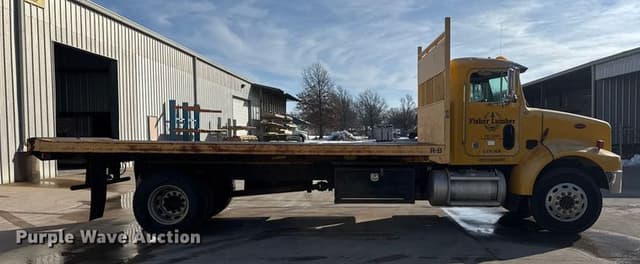 Image of Peterbilt 330 equipment image 3