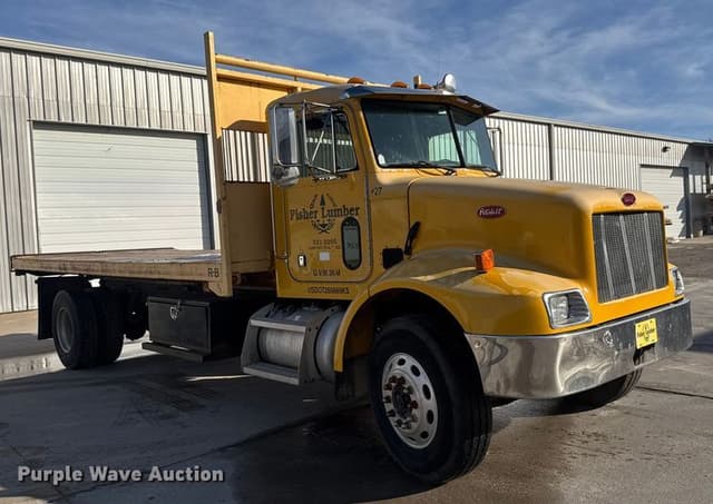 Image of Peterbilt 330 equipment image 2