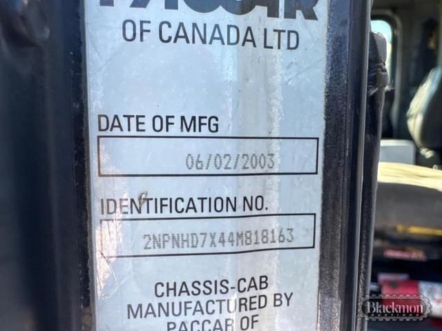 Image of Peterbilt 330 equipment image 1