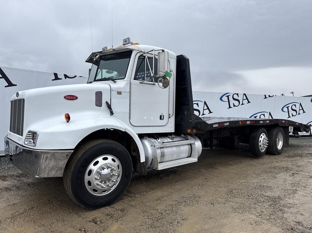 Image of Peterbilt 330 Primary image