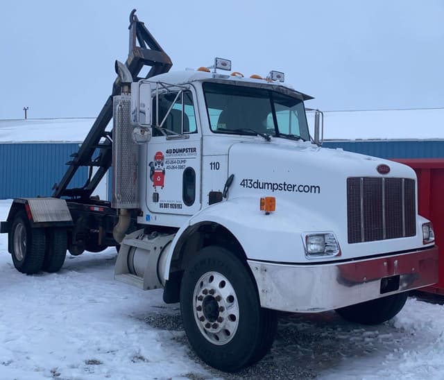 Image of Peterbilt 330 equipment image 1