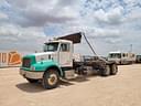 2004 Peterbilt 330 Image