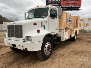 2004 Peterbilt 330 Image