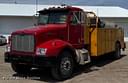 2004 Peterbilt 330 Image