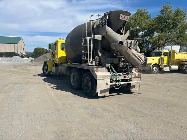 Image of Peterbilt 357 equipment image 4