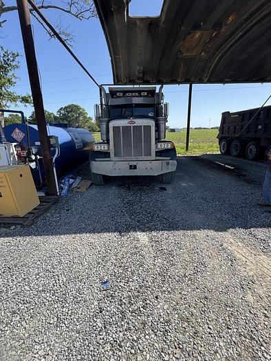 Image of Peterbilt 357 equipment image 4