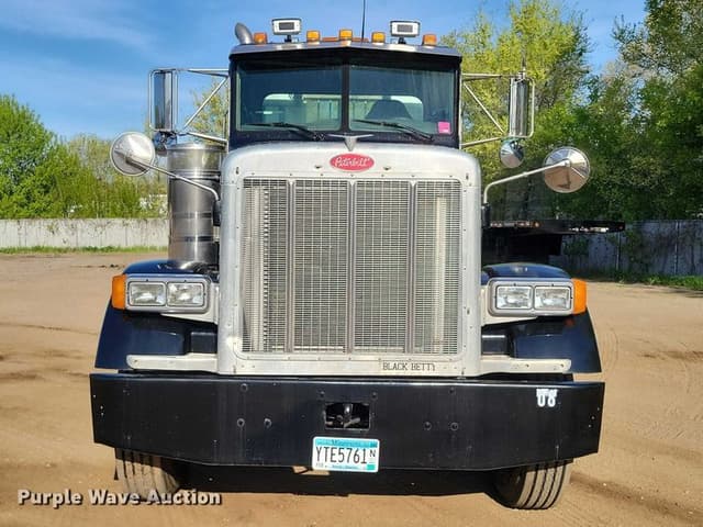 Image of Peterbilt 357 equipment image 1