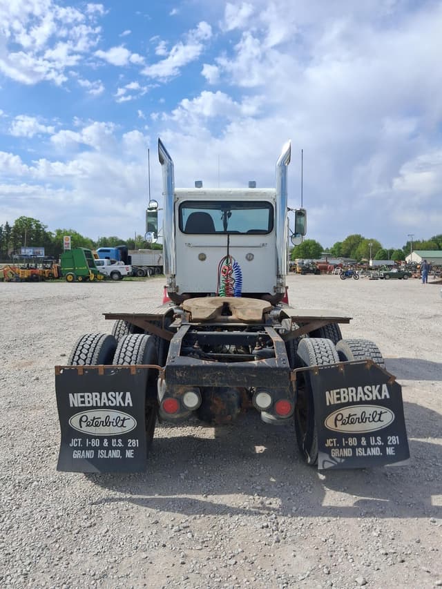 Image of Peterbilt 378 equipment image 4