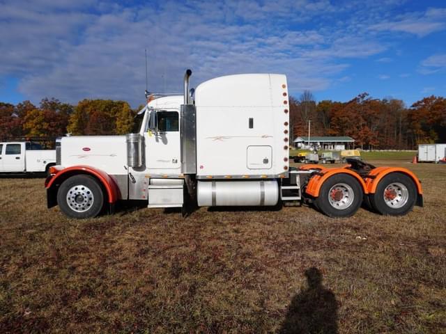 Image of Peterbilt 379 equipment image 2