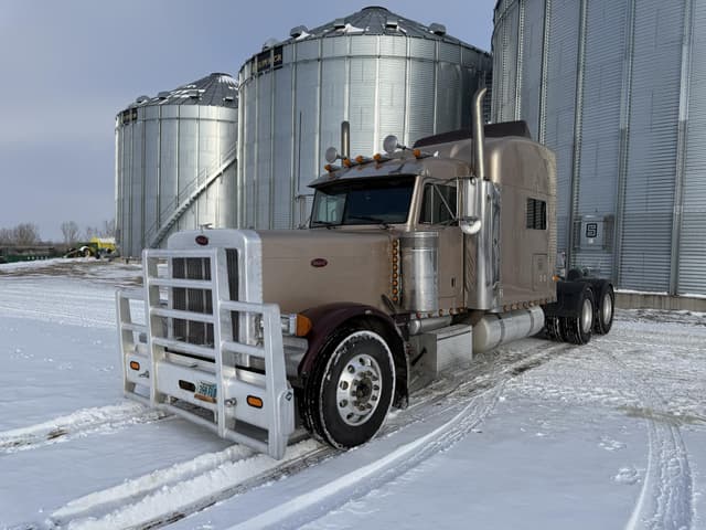 Image of Peterbilt 379 equipment image 3