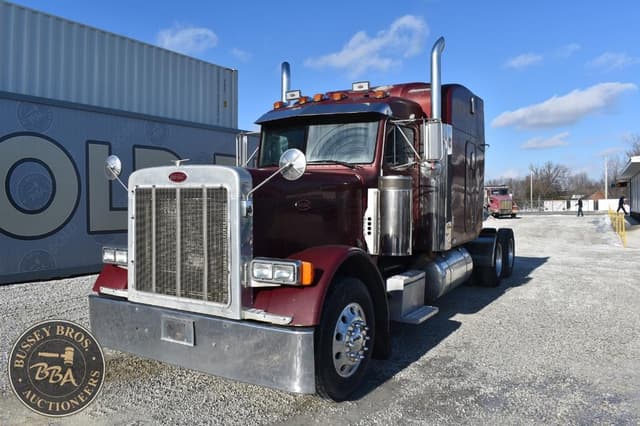 Image of Peterbilt 379 equipment image 1