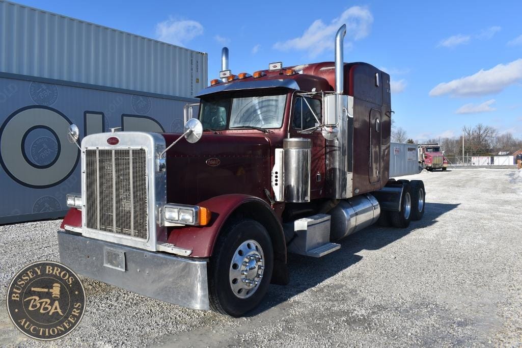 2004 Peterbilt 379 Equipment Image0
