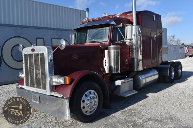 Image of Peterbilt 379 equipment image 2