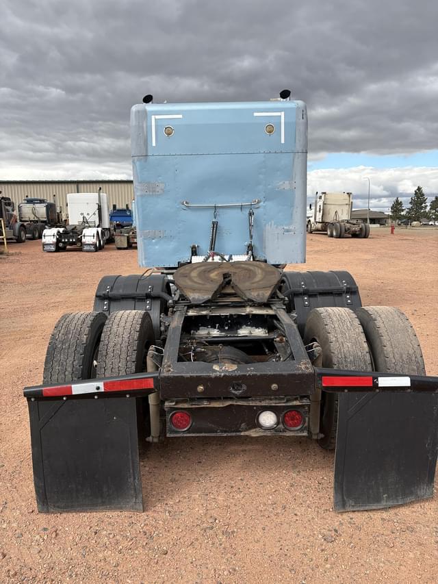 Image of Peterbilt 379 equipment image 3