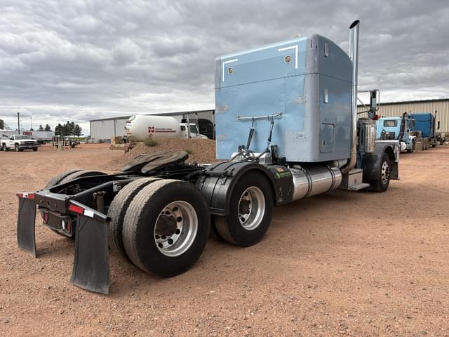 Image of Peterbilt 379 equipment image 2