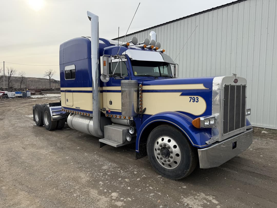 Image of Peterbilt 379 Primary image