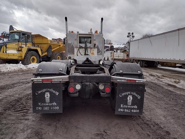 Image of Peterbilt 379 equipment image 1