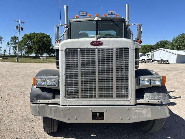 Image of Peterbilt 379 equipment image 2
