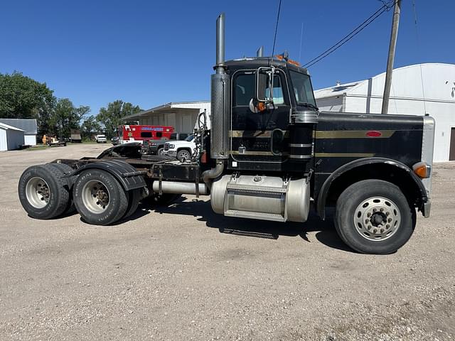 Image of Peterbilt 379 equipment image 1