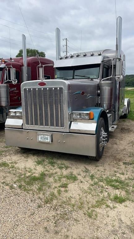 Image of Peterbilt 379 Primary image