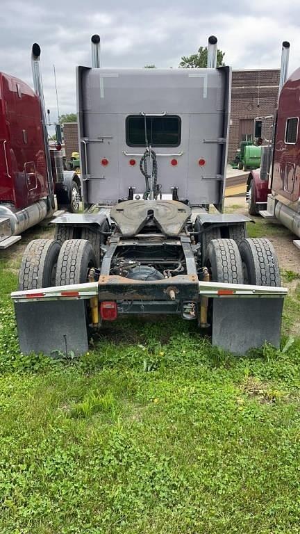 Image of Peterbilt 379 equipment image 3