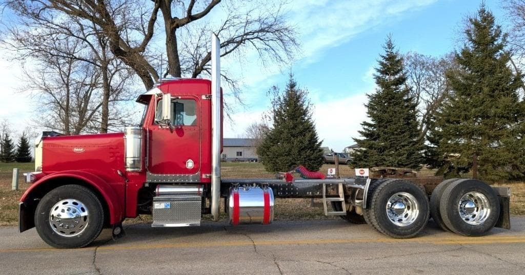 Image of Peterbilt 379 Primary image
