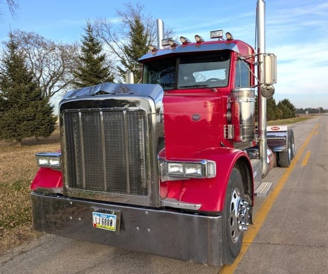 Image of Peterbilt 379 equipment image 2