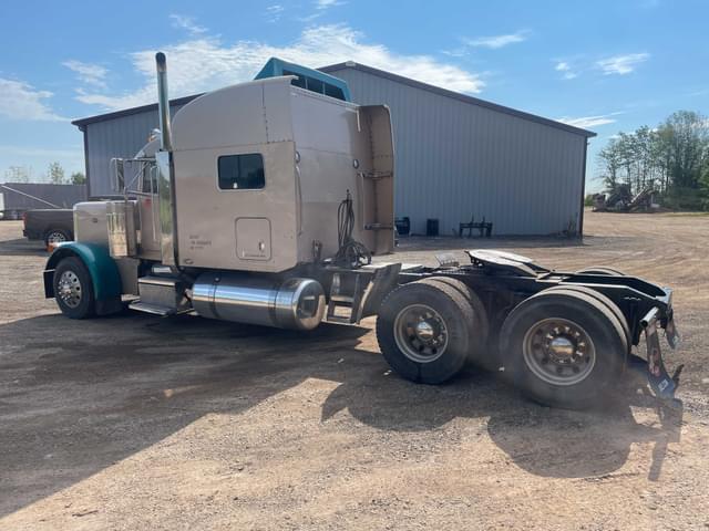 Image of Peterbilt 379 equipment image 2