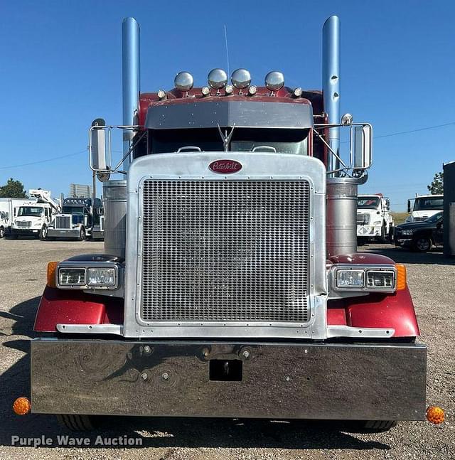 Image of Peterbilt 379 equipment image 1