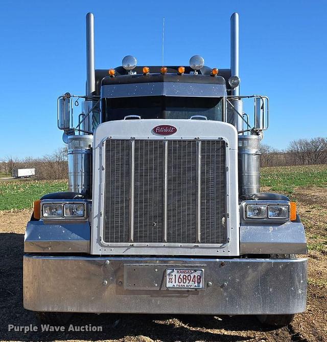 Image of Peterbilt 379 equipment image 1