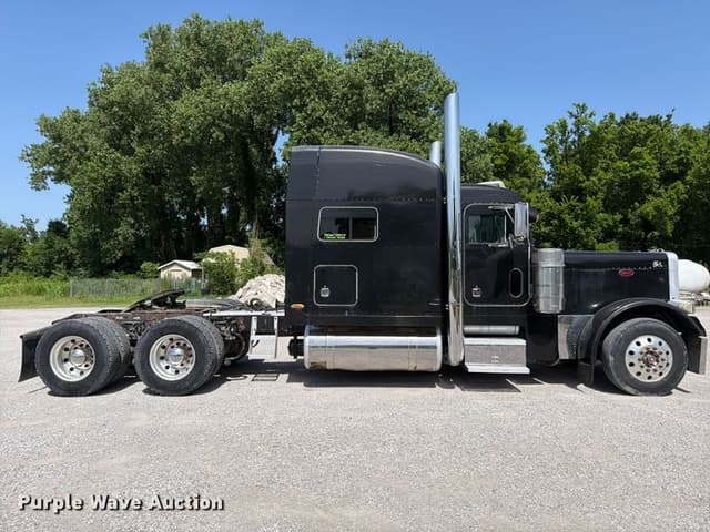Image of Peterbilt 379 equipment image 3